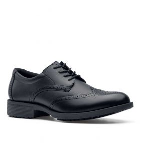 Shoes for Crews Executive Wing Tip - elegante herenschoenen met enorme antislip - driekwartsaanzicht