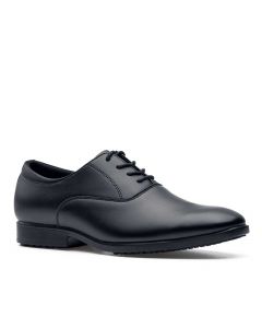 Shoes for Crews Ambassador, slanke zwarte antislipschoenen voor heren in geklede stijl | SKU 20331 | driekwartsaanzicht